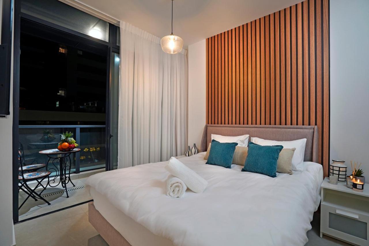 Hi-Yam Seaview Apartments & Suites - יש ממ"ד Bat Yam Exterior foto