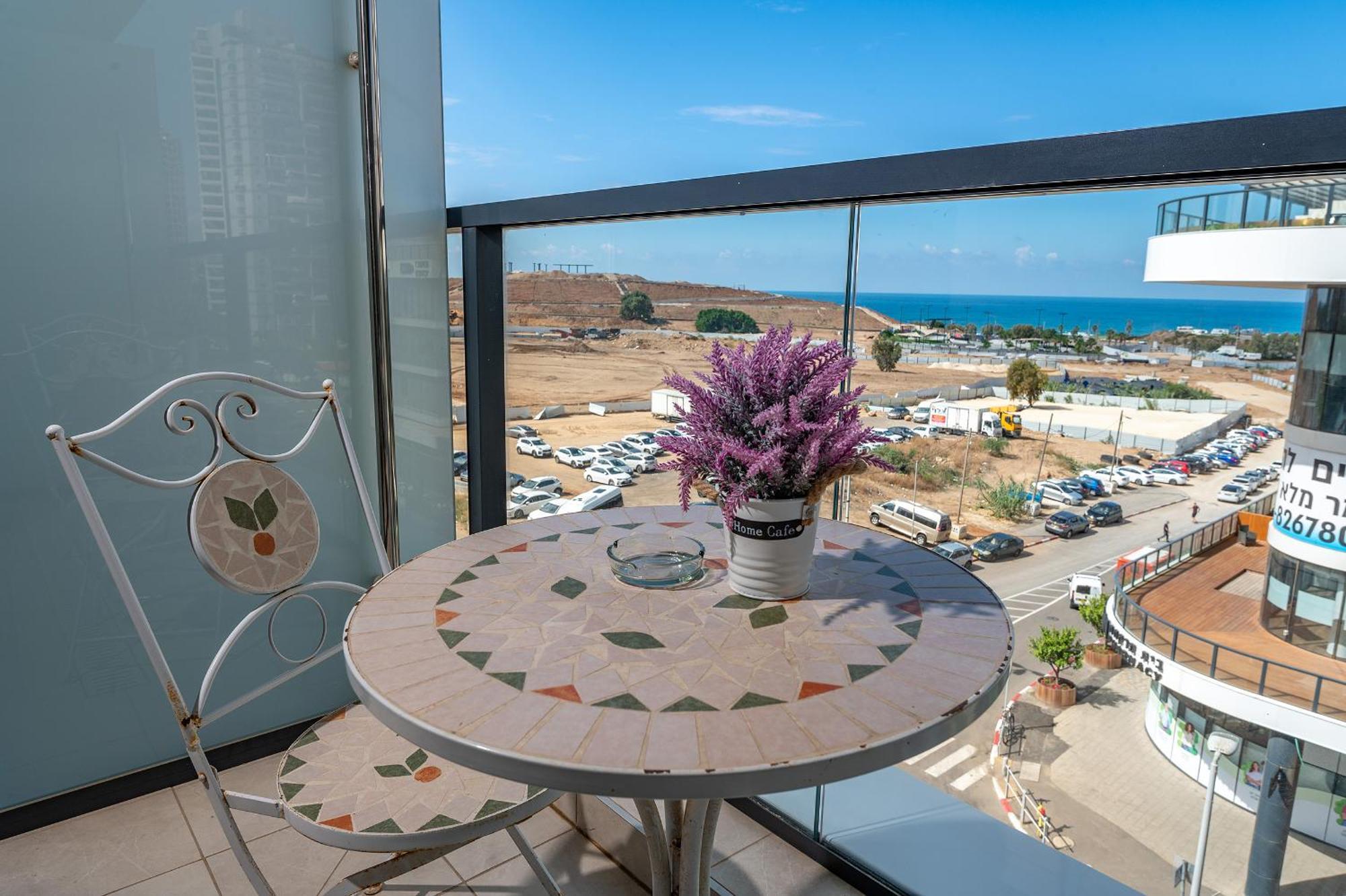 Hi-Yam Seaview Apartments & Suites - יש ממ"ד Bat Yam Cameră foto