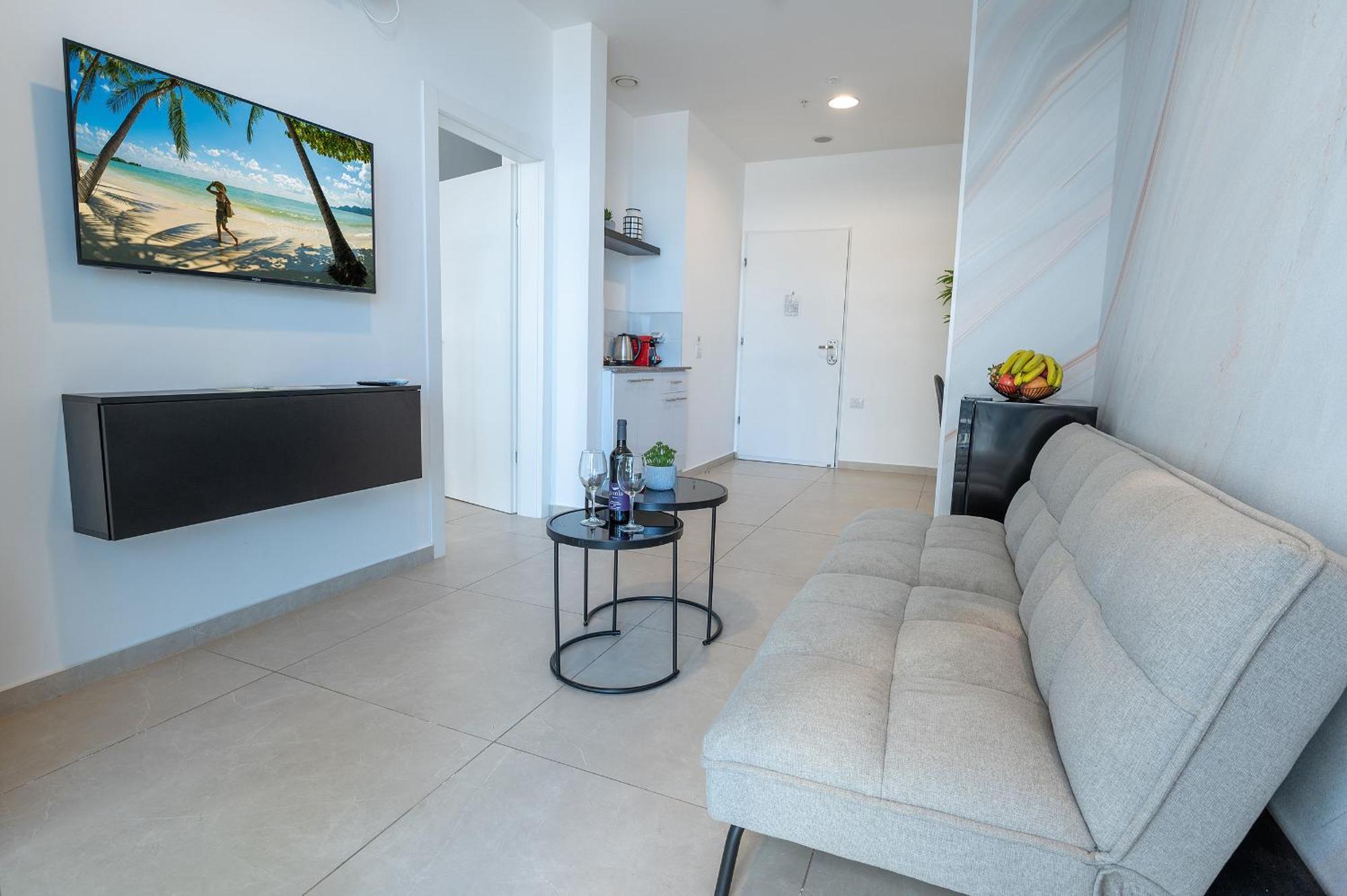 Hi-Yam Seaview Apartments & Suites - יש ממ"ד Bat Yam Cameră foto
