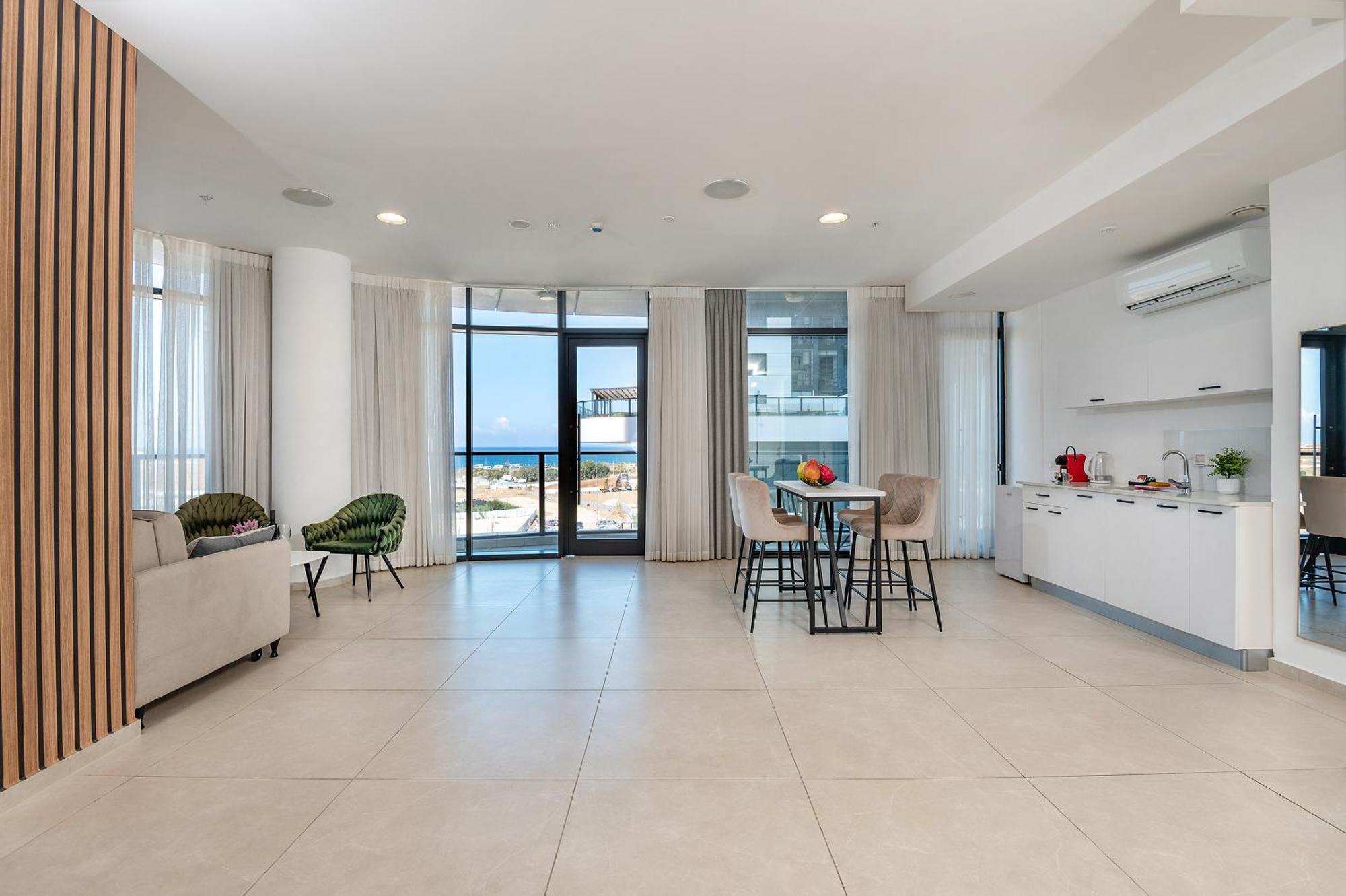 Hi-Yam Seaview Apartments & Suites - יש ממ"ד Bat Yam Cameră foto