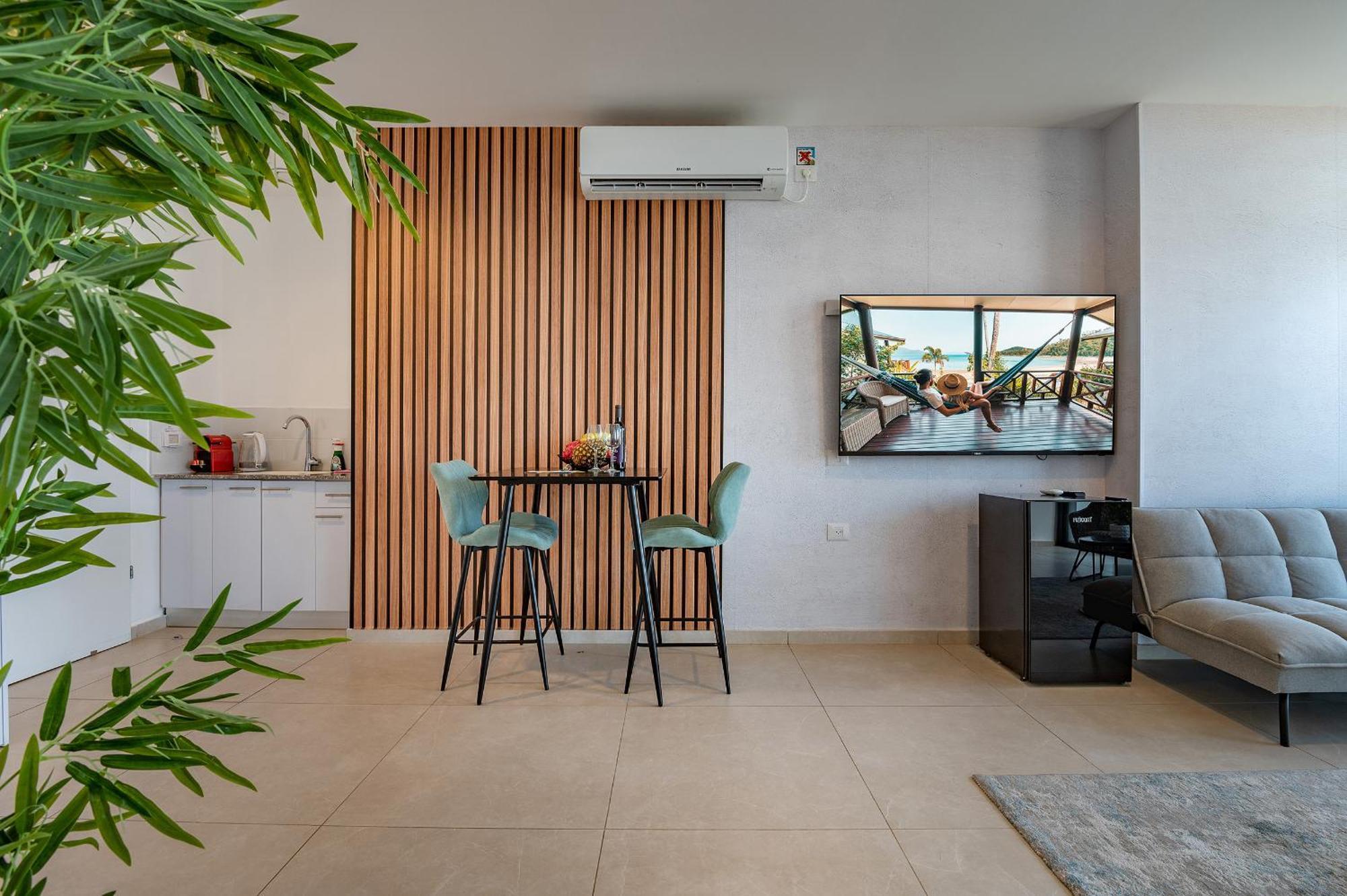 Hi-Yam Seaview Apartments & Suites - יש ממ"ד Bat Yam Cameră foto