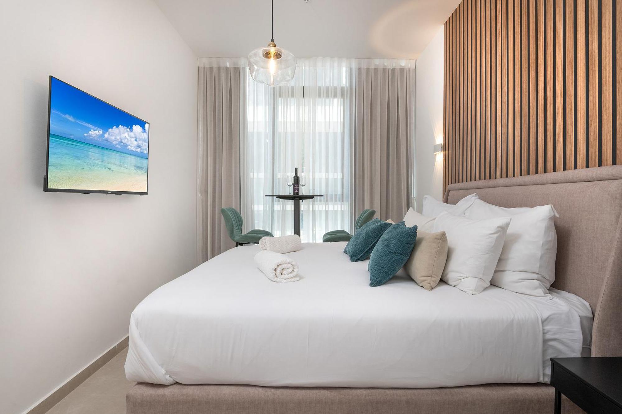 Hi-Yam Seaview Apartments & Suites - יש ממ"ד Bat Yam Cameră foto