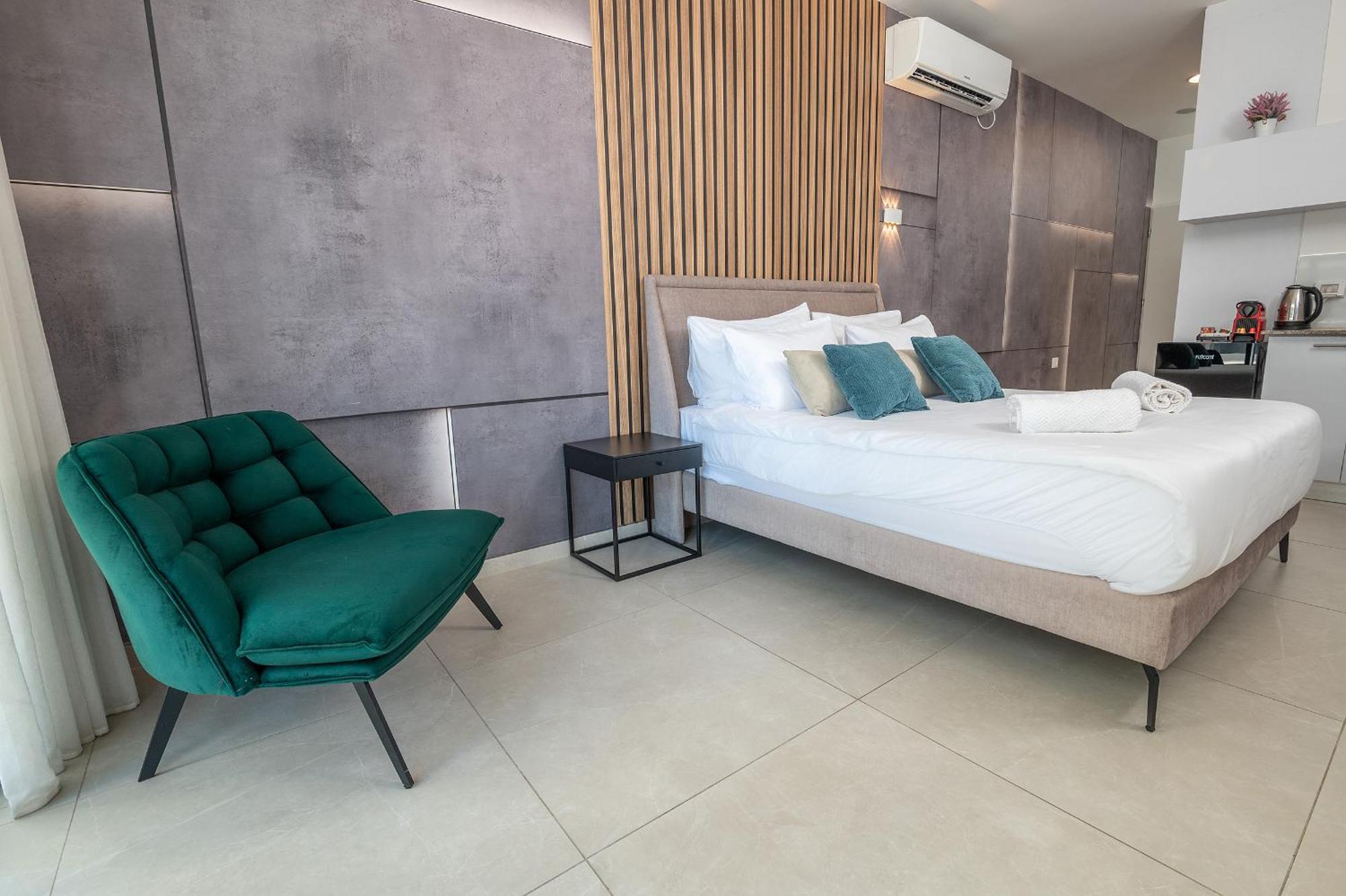 Hi-Yam Seaview Apartments & Suites - יש ממ"ד Bat Yam Cameră foto