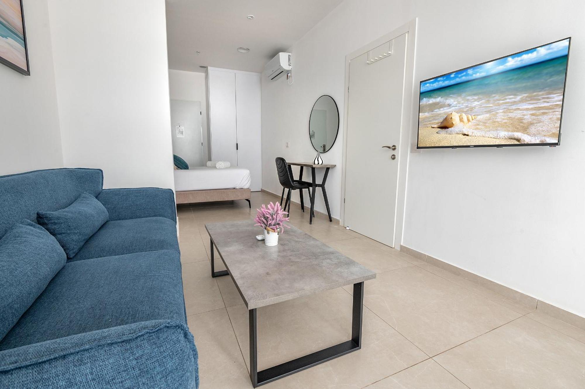 Hi-Yam Seaview Apartments & Suites - יש ממ"ד Bat Yam Cameră foto